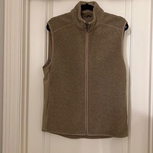 Men’s Lulu Lemon Tundra Treck Vest, Better than New
